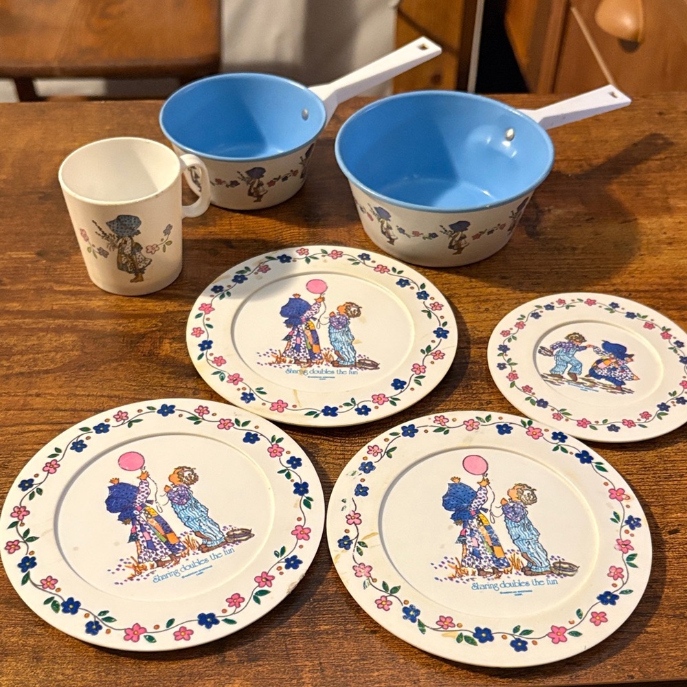 Vintage Holly hobby children’s play dishes from 1970/1980’s